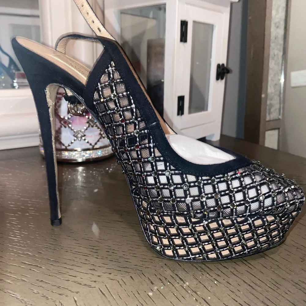 👠 VALENTINOS 👠💋 - Picture 5 of 7